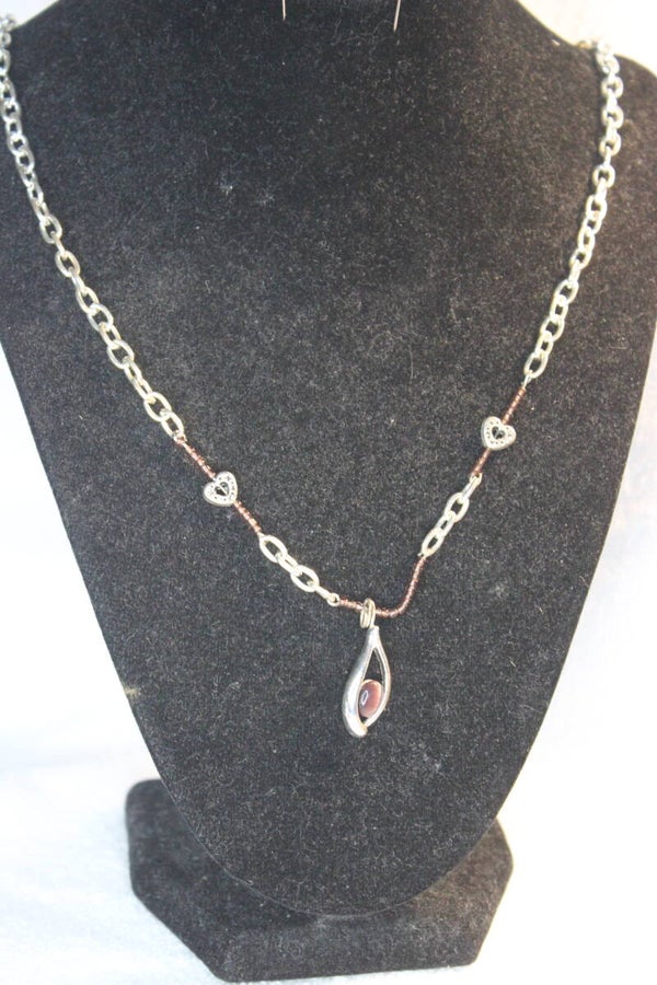 Purple necklace 36C)