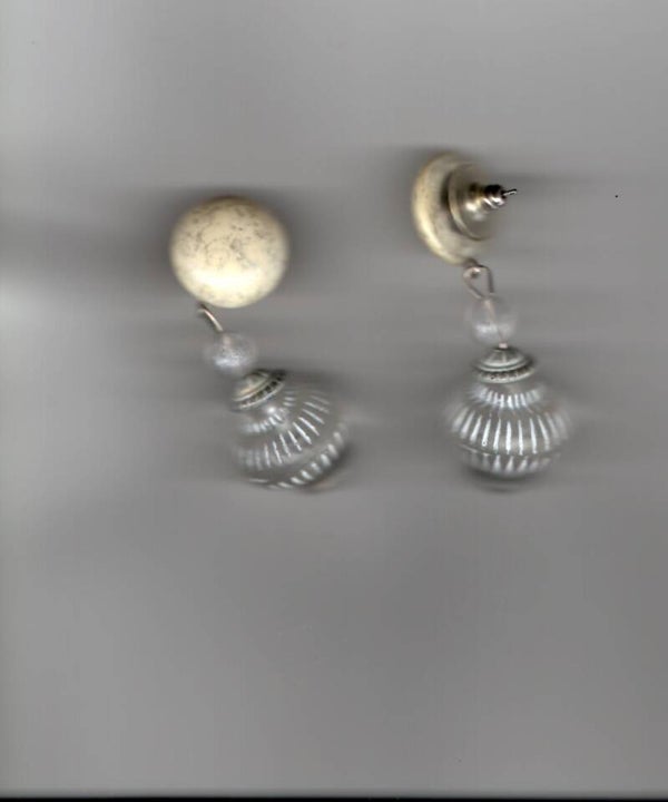 Vintage 1990s earrings (56c)