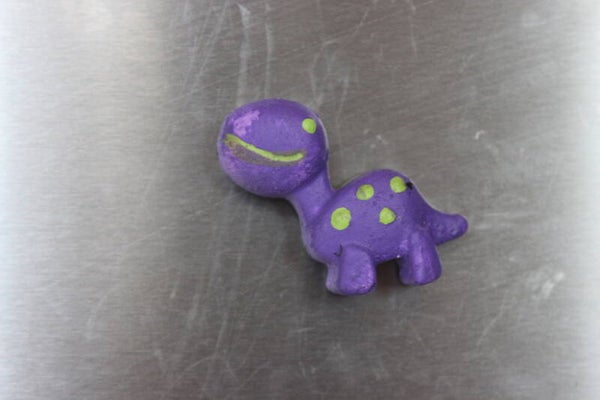Purple dino magnet (6141)