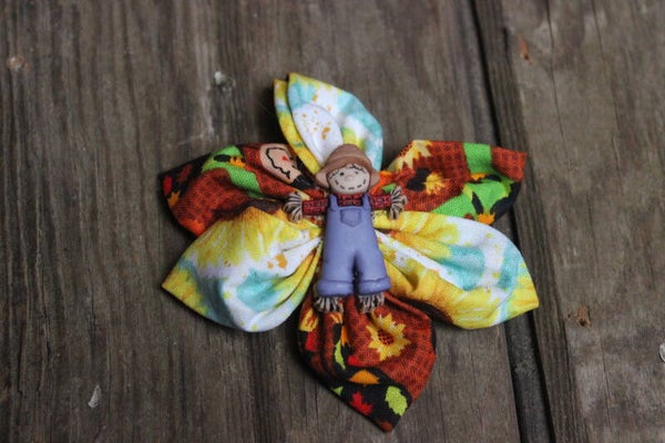 Scarecrow blue  name badge clip ( 69399 N1)