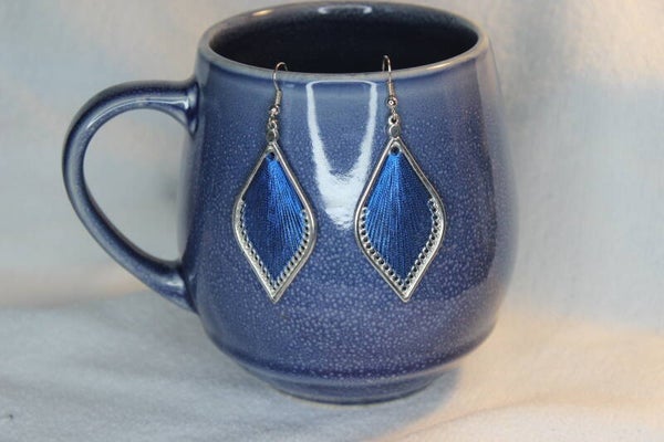 Blue wire wing earrings (81c)