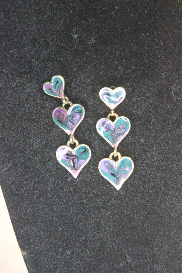 3 heart dangle earrings (85c)