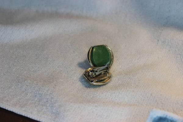 Vintage green and silver clip ons (88c)