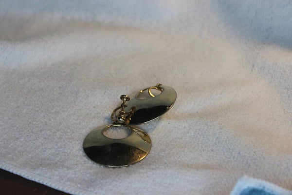 BIG gold dangle clip on earrings (90c)