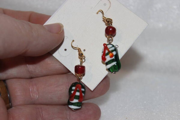 Green flip flop earrings. ( GFF5)