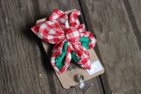 Gingham Christmas name badge holder            (69343)