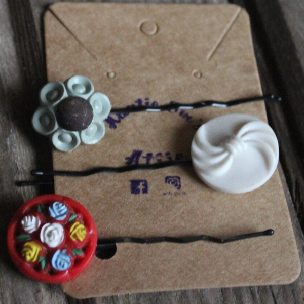 Vintage button hair pins ( 69249)