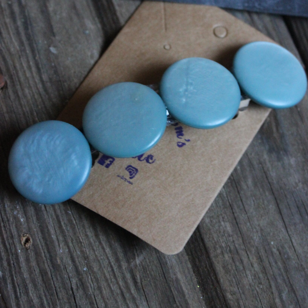 Vintage button hair barrette (370)