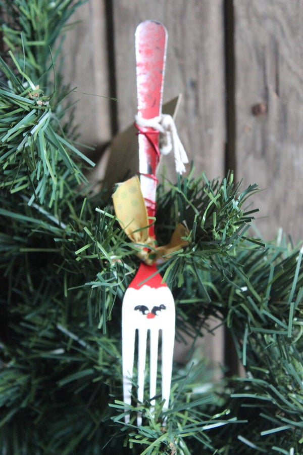 Fork Santa ornament #2 (0032)