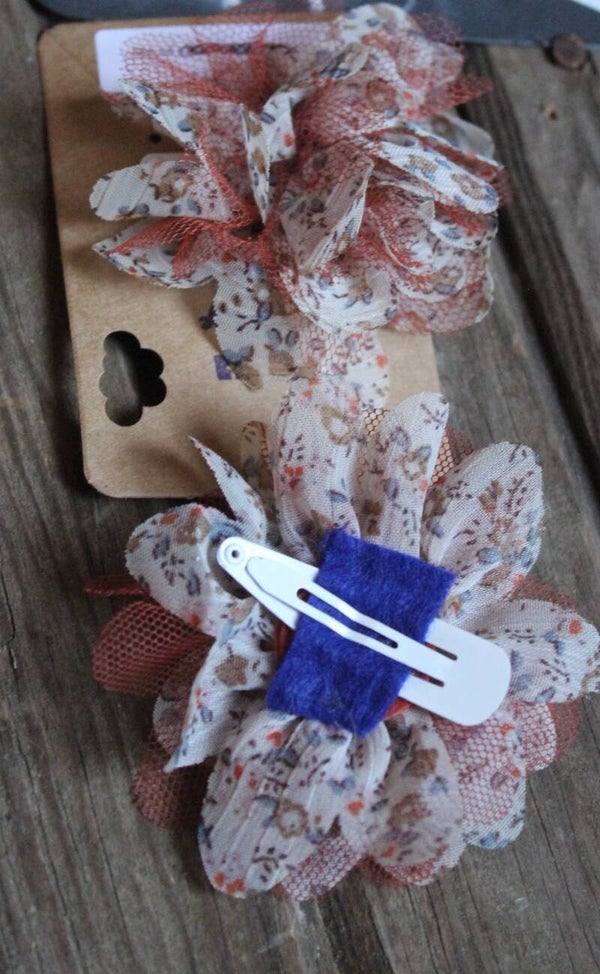 Peach flowers snap barrettes   (349)