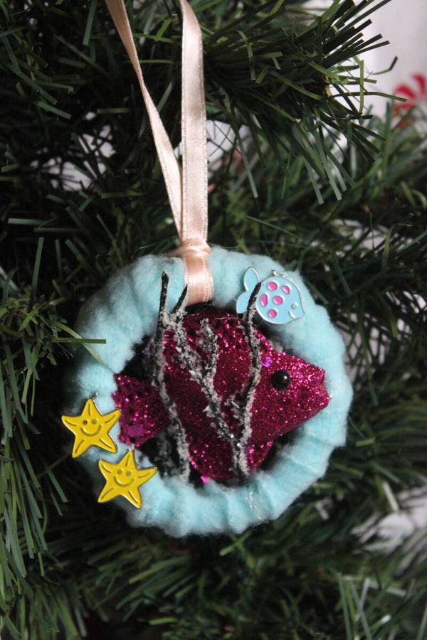 Under the sea ornament (0064)