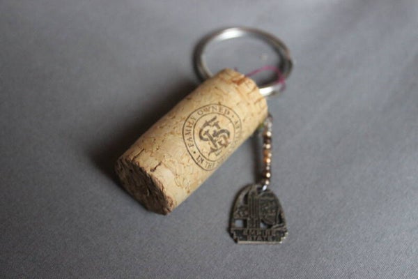 Empire state Wine Cork keychain (12360)