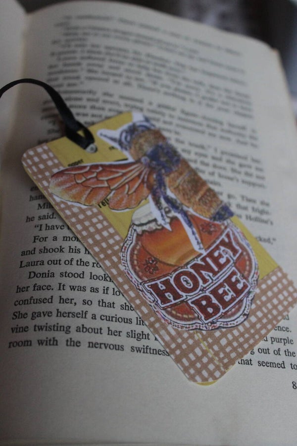 Honey Bee bookmark (20142)