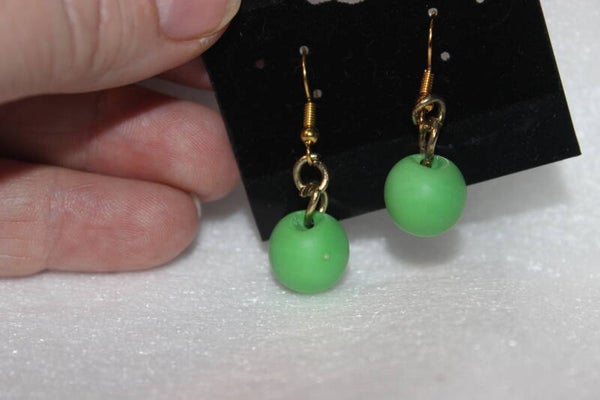 Small green ball earrings   (SGB12)