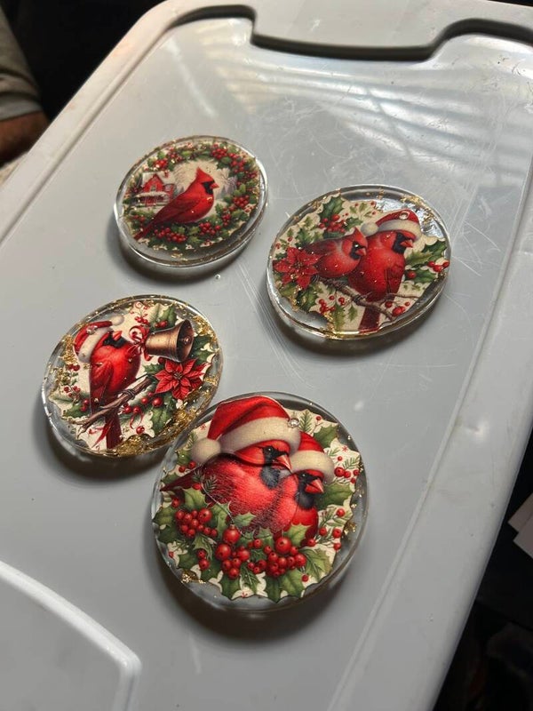 CARDNIAL CHRISTMAS ORNAMENTS