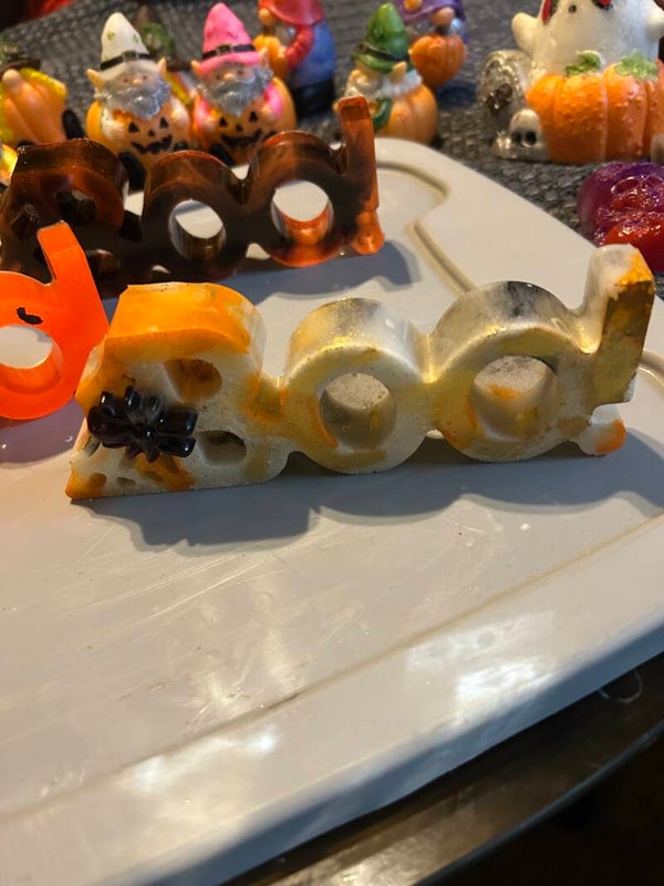 boo stand