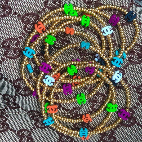Goldy armcandy