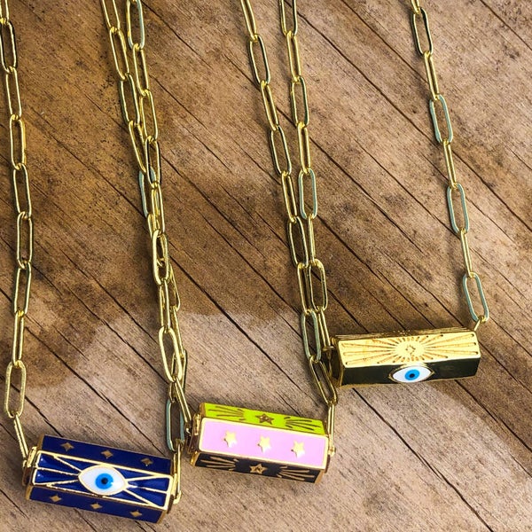 Icon chain necklace