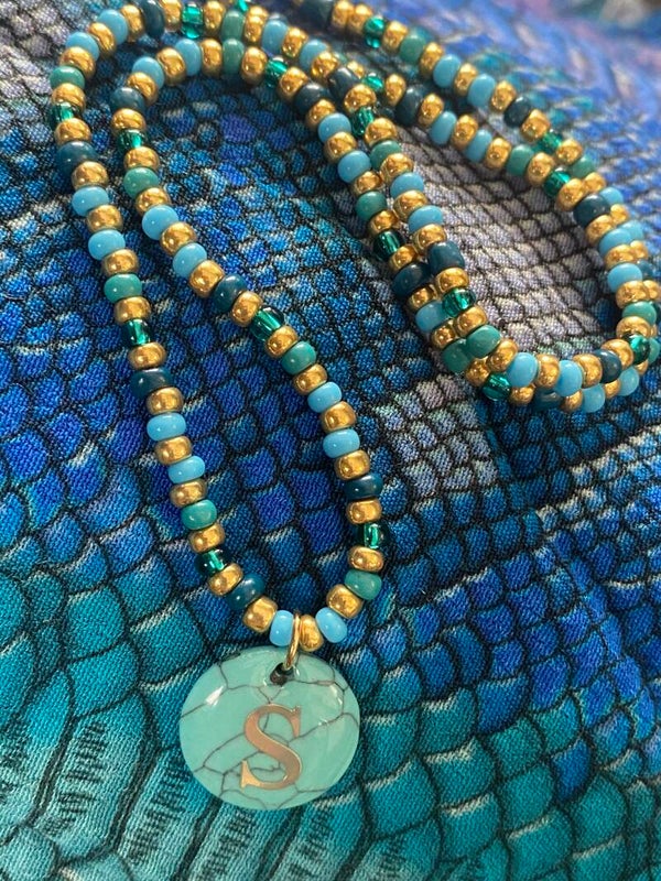 Initiaal ketting goud turqoise