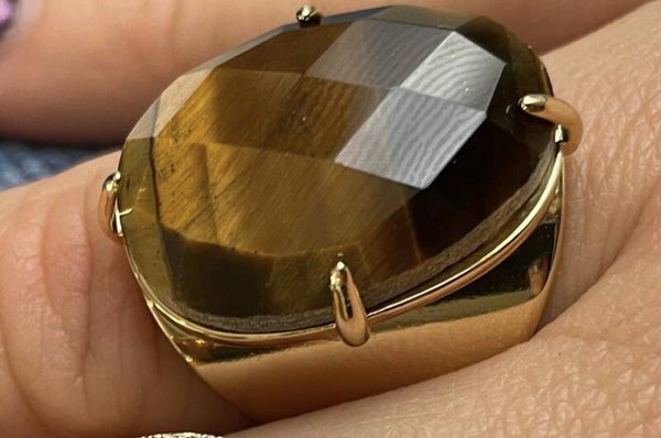 Brown cat eye stone ring