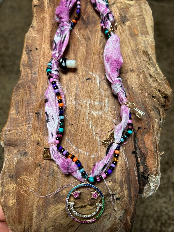 Bandana necklace roze