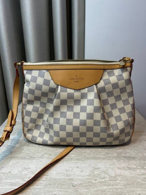 Louis Vuitton Siracusa PM