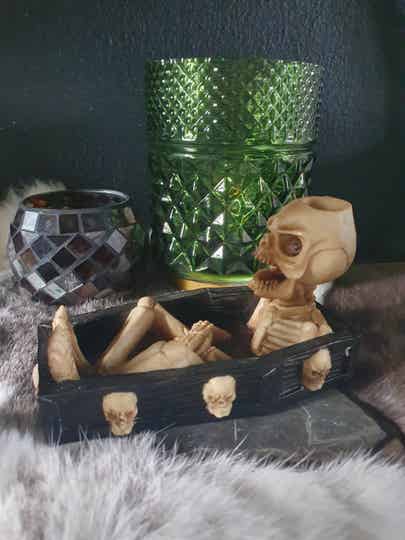 Backflow Skelet in Bad