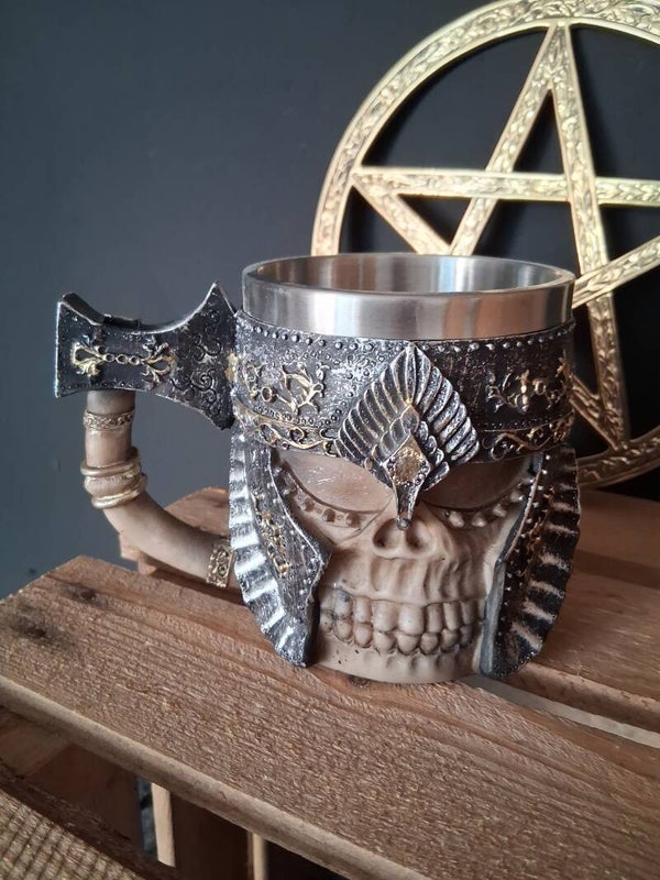 Skull Pull