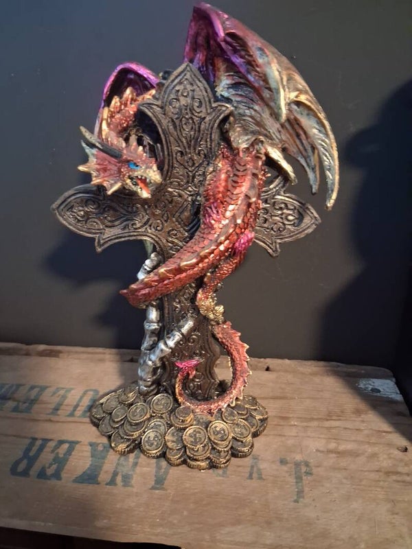 Enchanted Nightmare Draak Keltischkruis