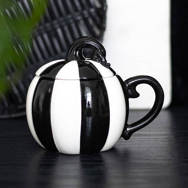 Black & White Pumpkin Mok