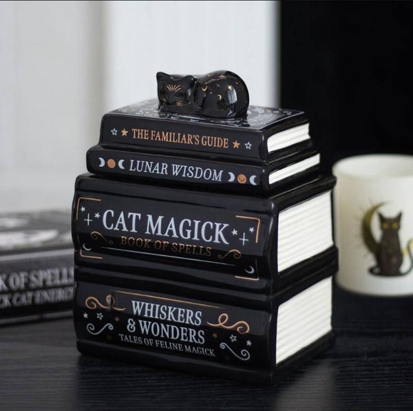 Black Cat Book Stack Waxwarmer