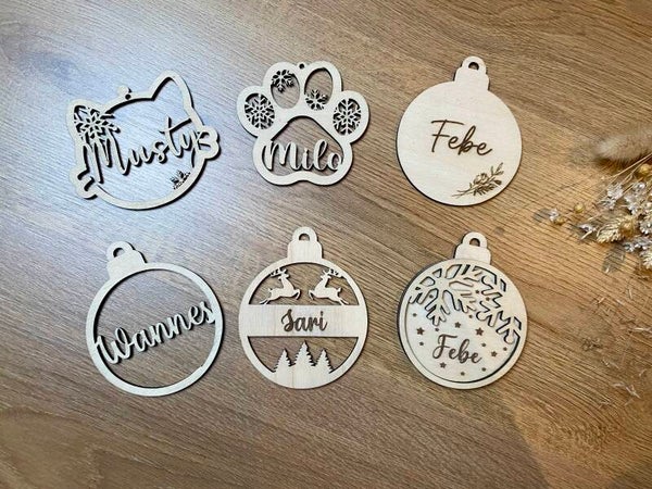 Houten kerstbal gepersonaliseerd