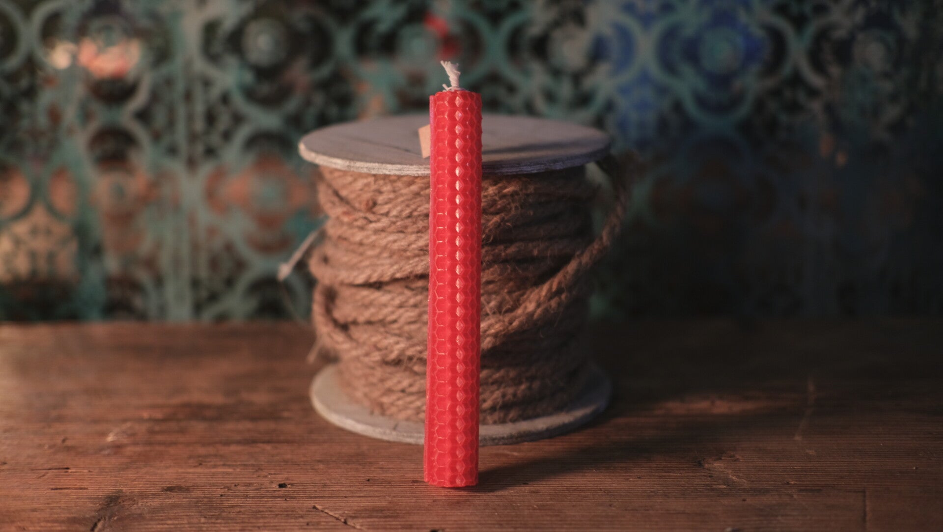 Świeca naturalna z wosku pszczelego