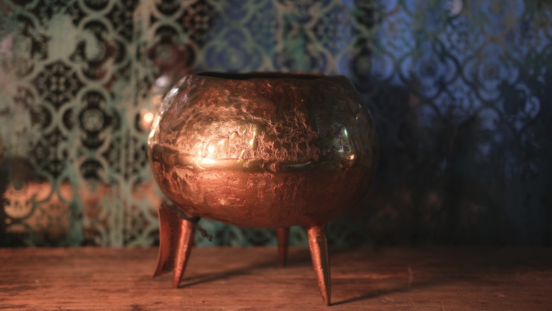 Barok old Osłonka na nóżkach Belldeco