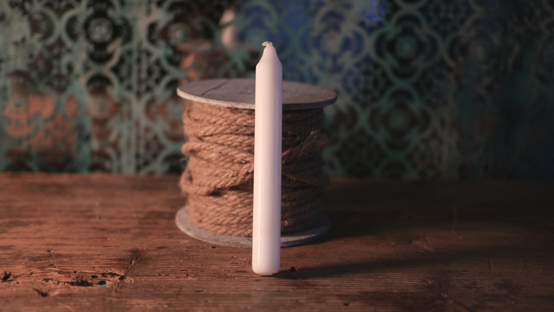 Świeca biała - Sztuka