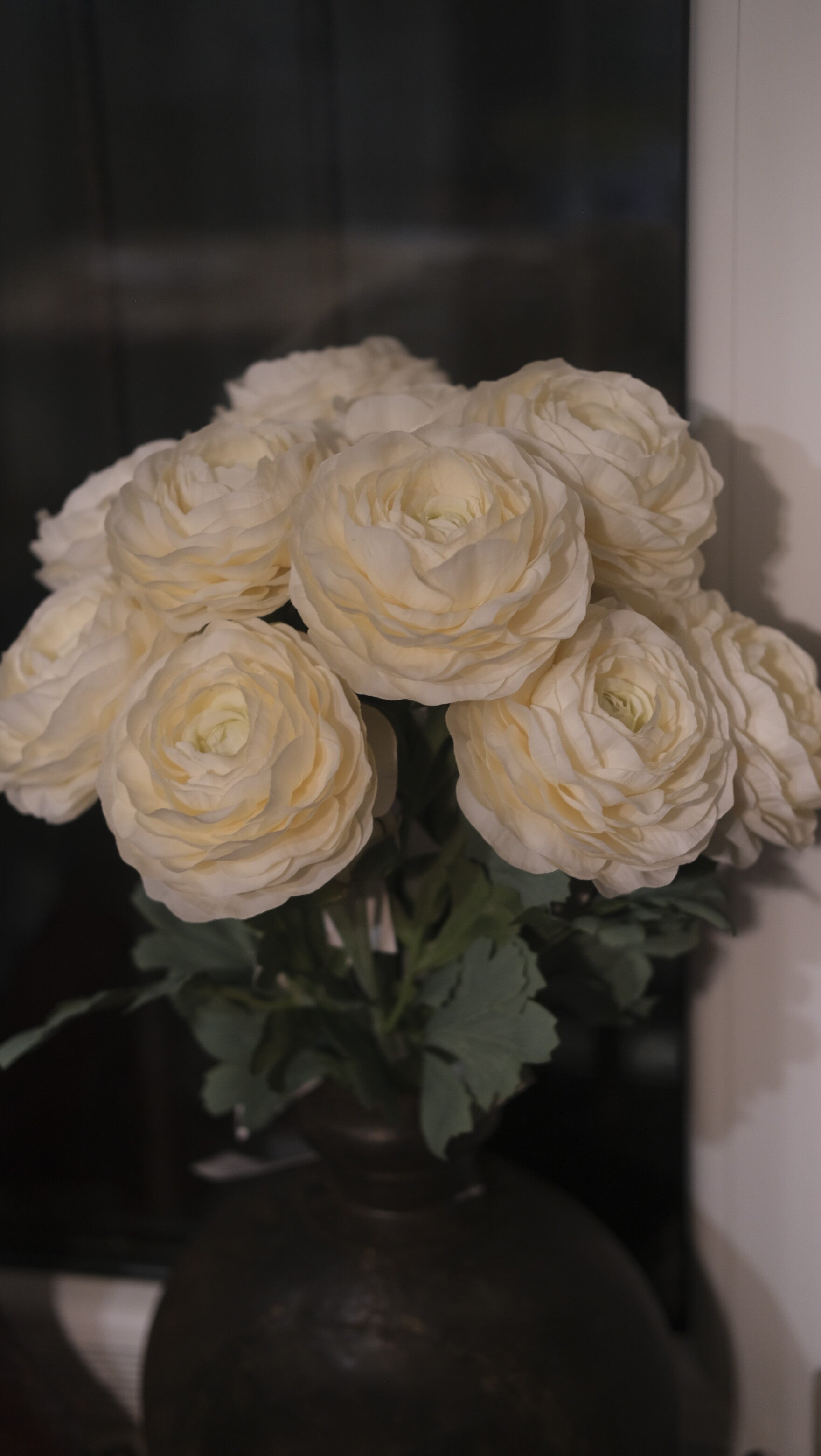 Jaskry sztuczne Biały