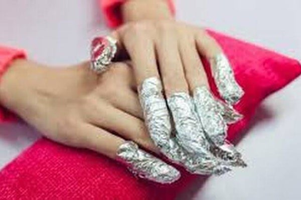 Dépose vernis semi-permanent si suivie d'une repose de vernis semi-permanent