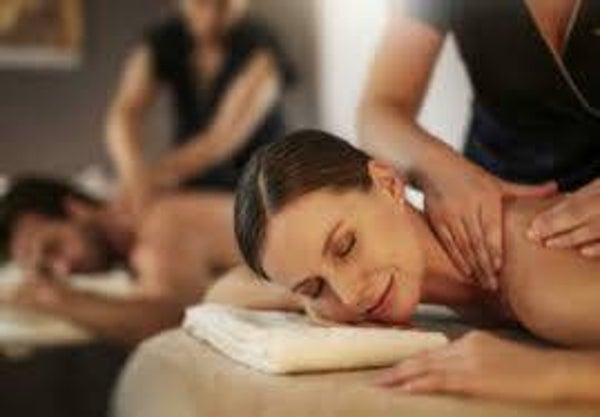 Modelage relaxant du dos en duo