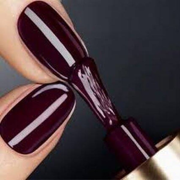 Pose vernis semi-permanent couleur