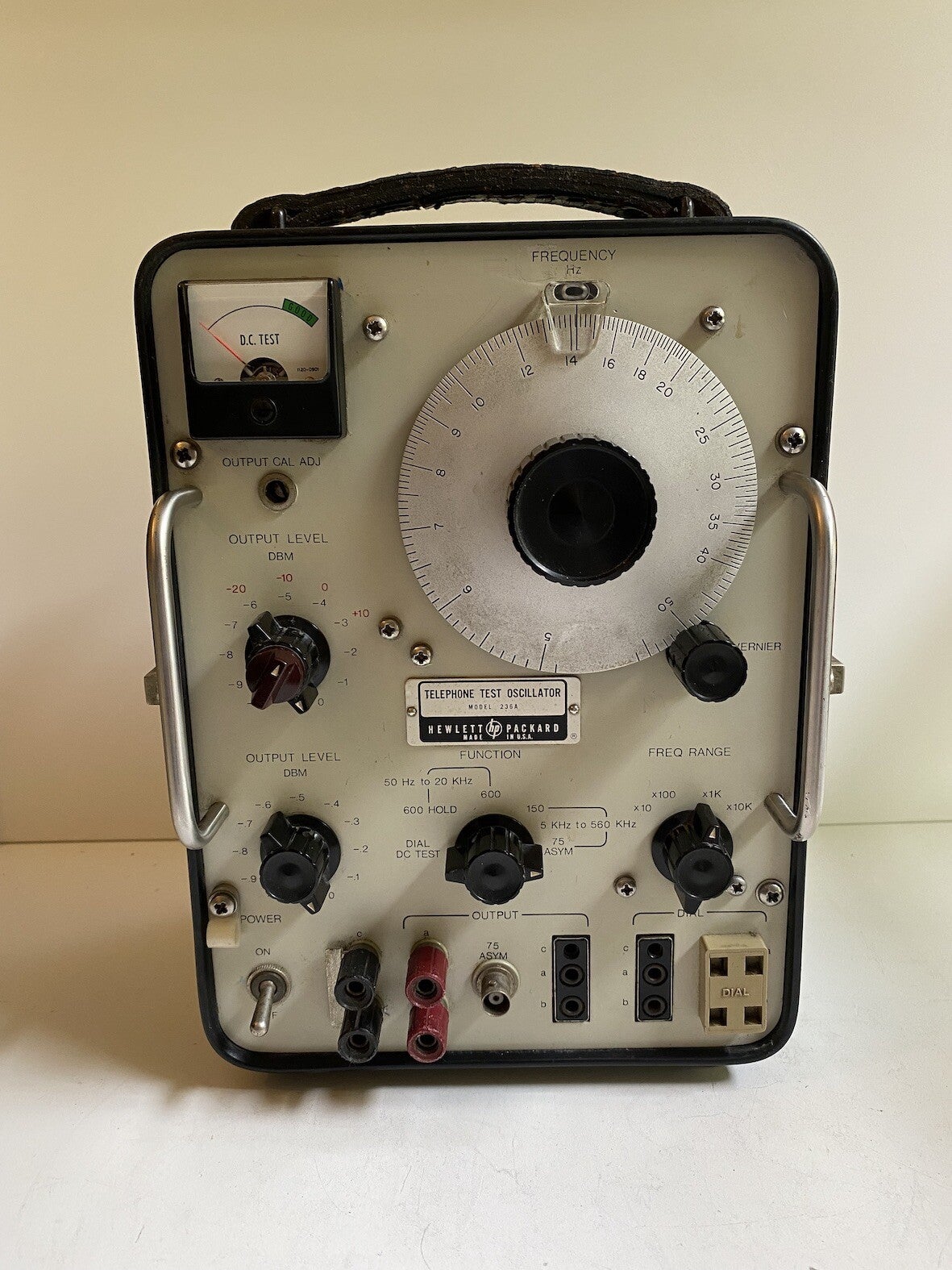 Oscillators / Instruments WimsMuseum