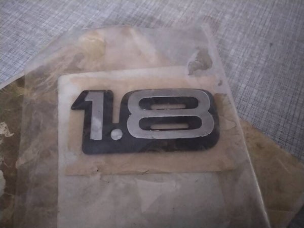 Opel Omega A Emblem 1.8