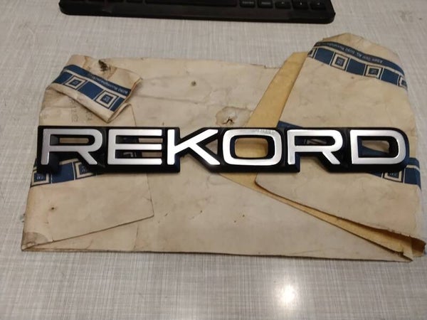Opel Rekord E2 Emblem