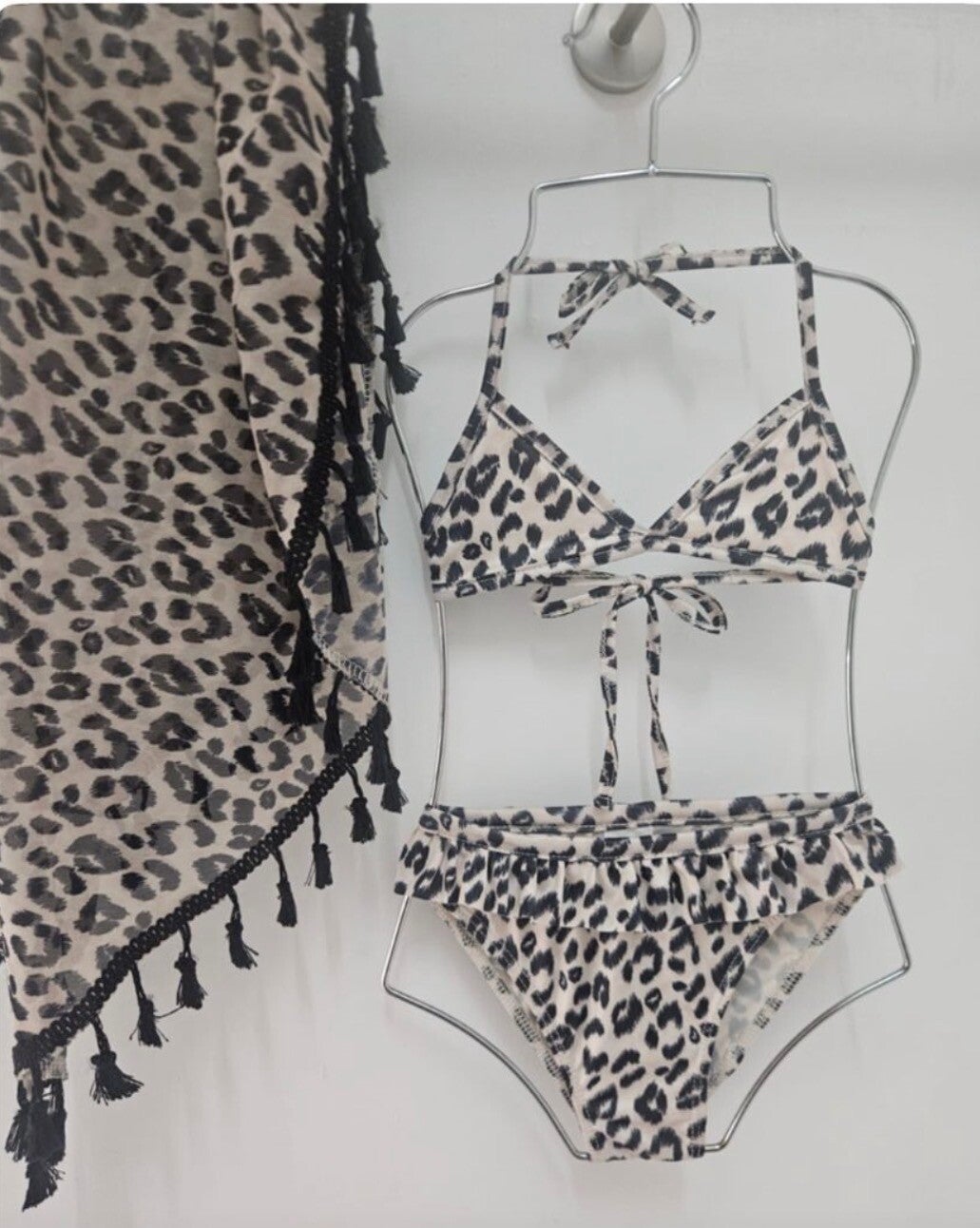 Panter bikini met omslag rokje
