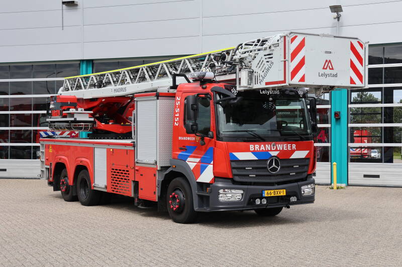 AL 25-5152 VRFL Lelystad
