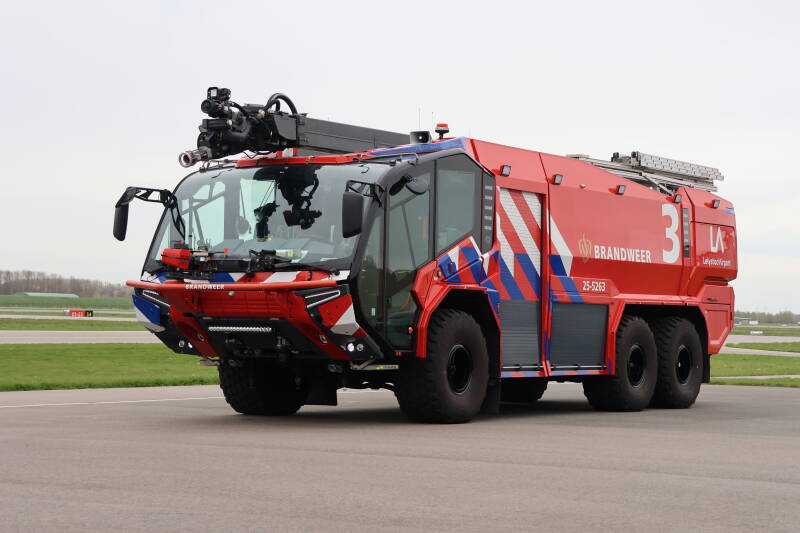 CT 25-5263 (3) Lelystad Airport 