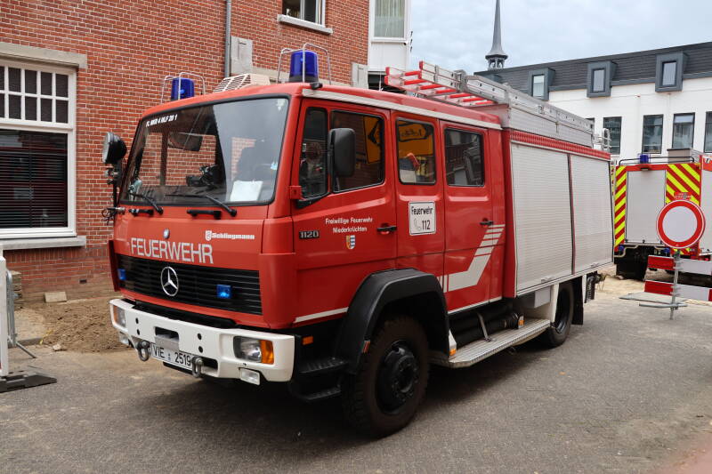 FL NKR 4 HLF20-1 Freiwillige Feuerwehr Niederkruchten