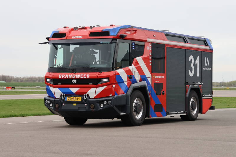 TS 25-5231 Lelystad Elektrische proefvoertuig voorheen Amterdam 13-9231 (21/23) daarna Tiel 08-8531 (24/25)