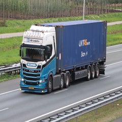 img_5332-standard-eeay8m.jpg