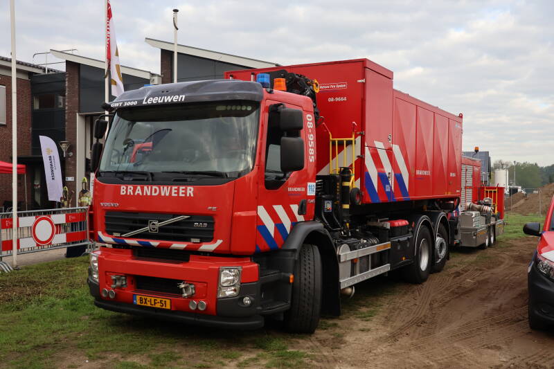 HA 08-9585 VRGZ Beneden-Leeuwen