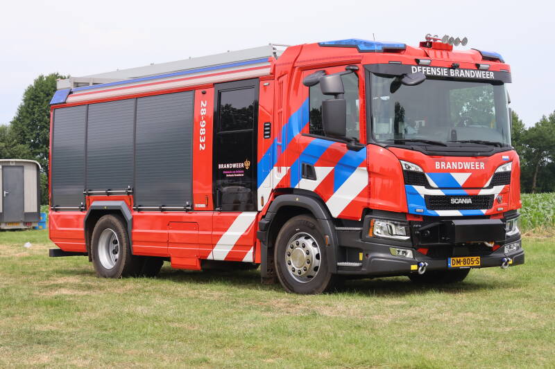 TS 28-9832 Ministerie van Defensie Defensie Brandweer ISK Harskamp